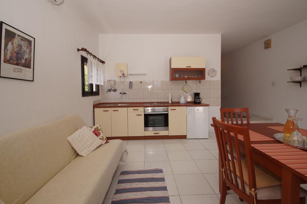 South Island Apartments Корчула Екстер'єр фото